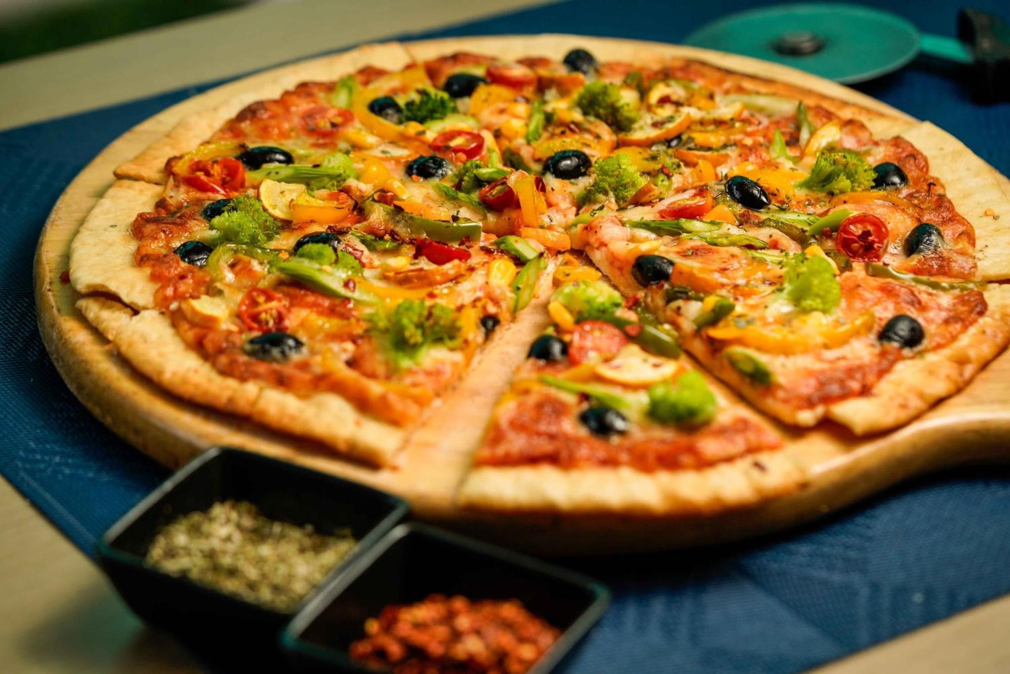 Novotel Kolkata Hotel And Residences Zewnętrze zdjęcie Pizza
