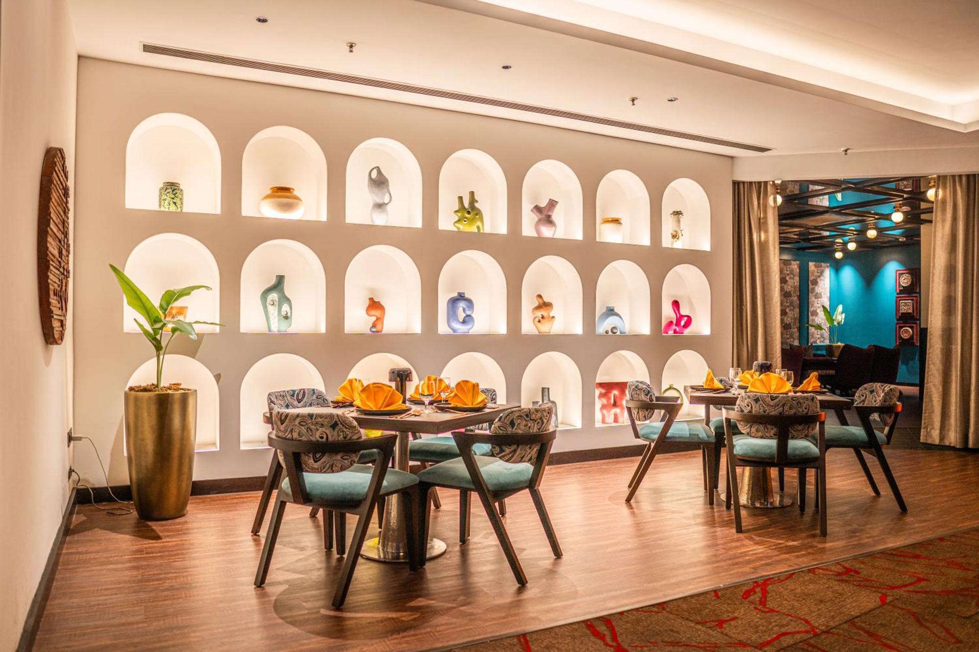 Novotel Kolkata Hotel And Residences Zewnętrze zdjęcie The restaurant